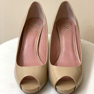 Vince Camuto nude patent leather peep toe heels